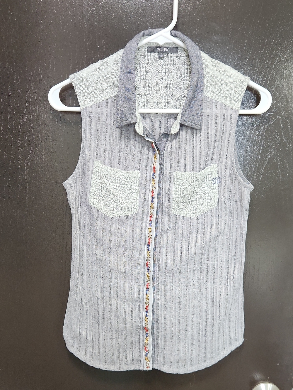 Miss Me Light Gray and White Lace Sleeveless Button-Front Top